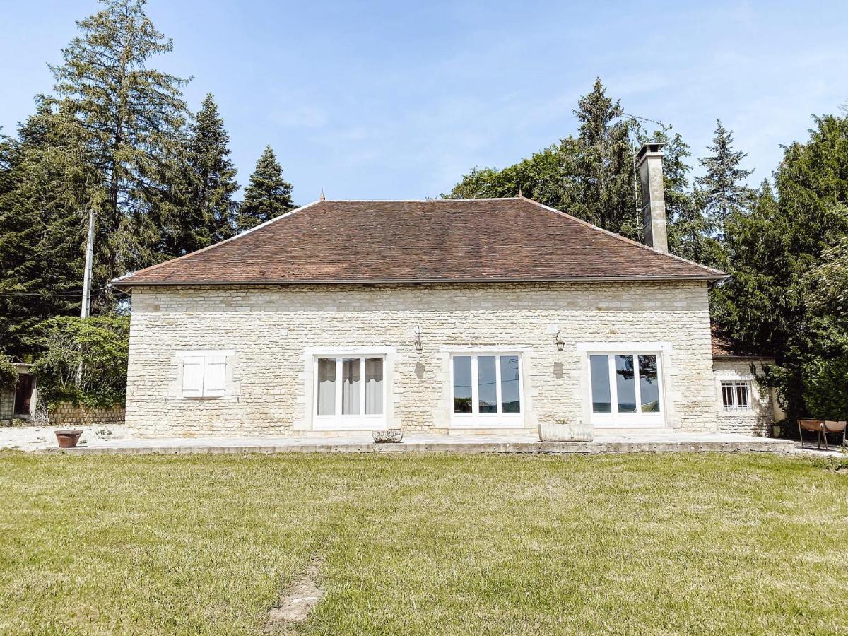 Le Val Suzenay Guest House Vendeuvre-sur-Barse Exterior photo
